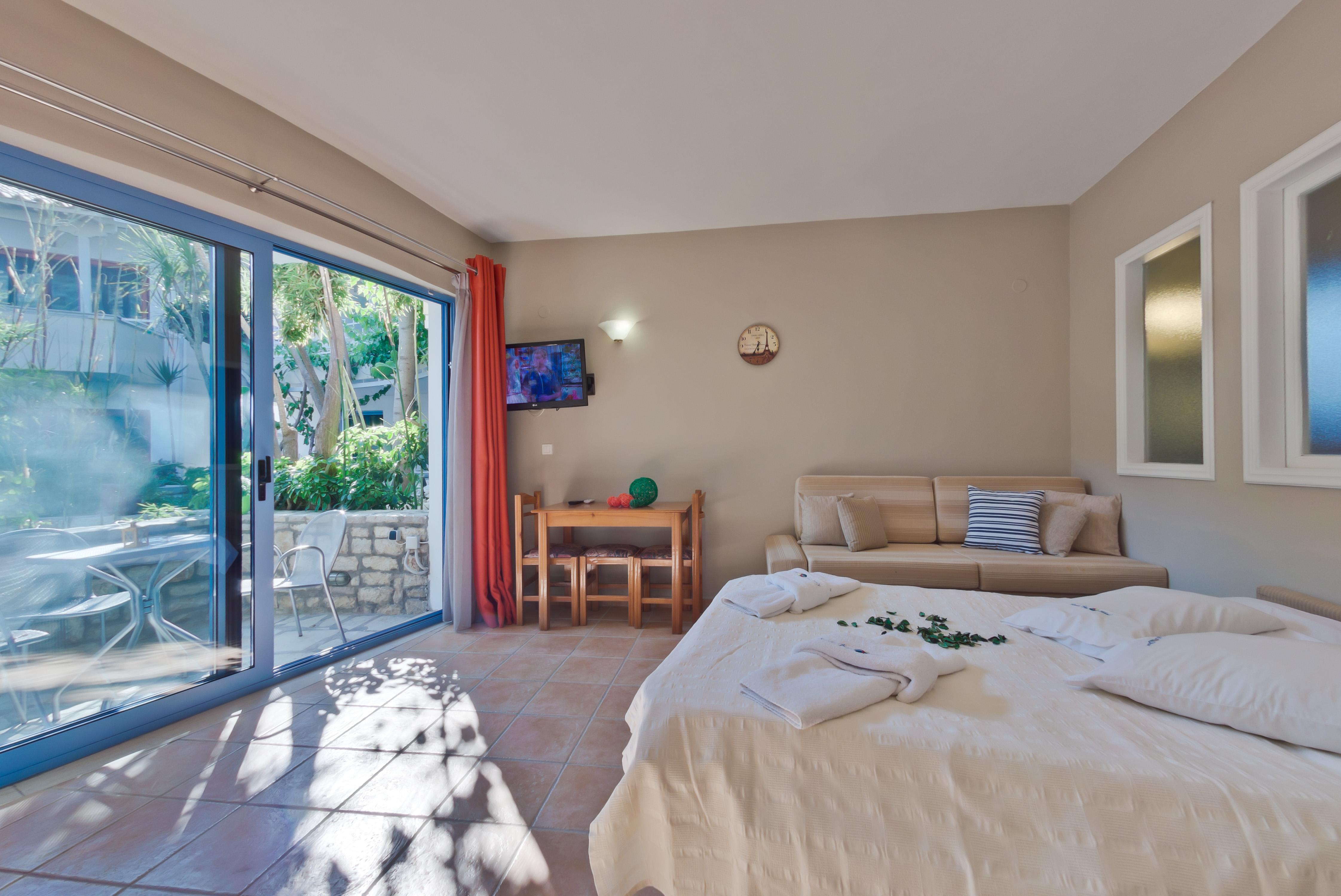 Rouda Bay Beach Hotel Mikrósz Jalósz Kültér fotó
