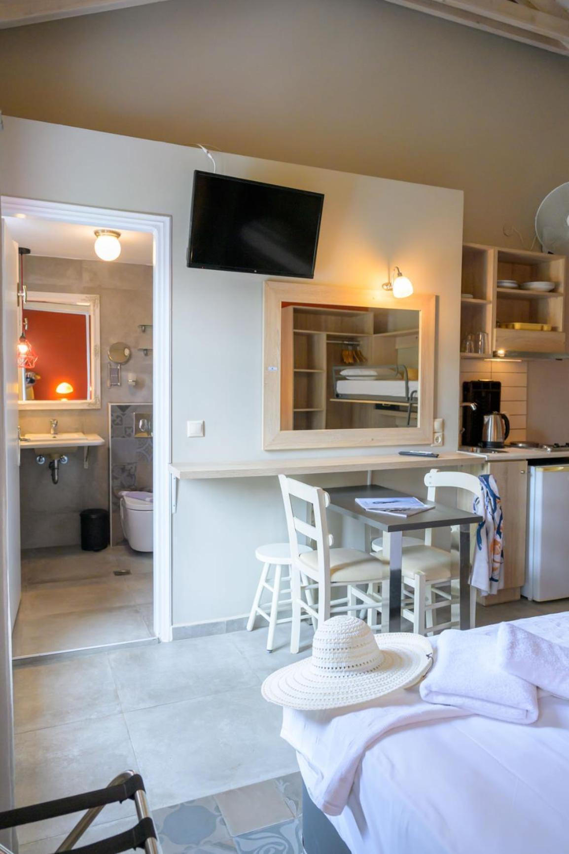 Rouda Bay Beach Hotel Mikrósz Jalósz Kültér fotó