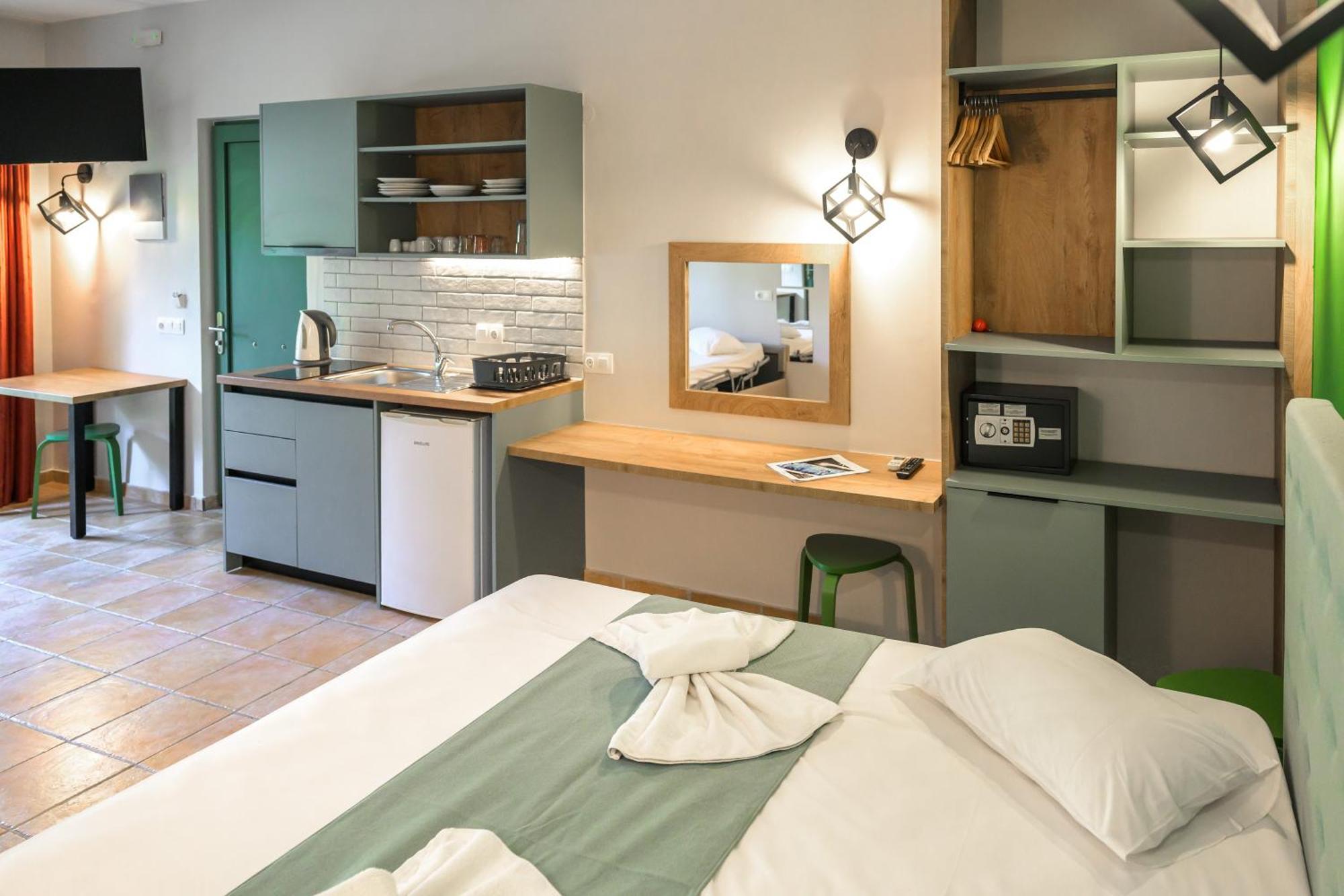 Rouda Bay Beach Hotel Mikrósz Jalósz Kültér fotó