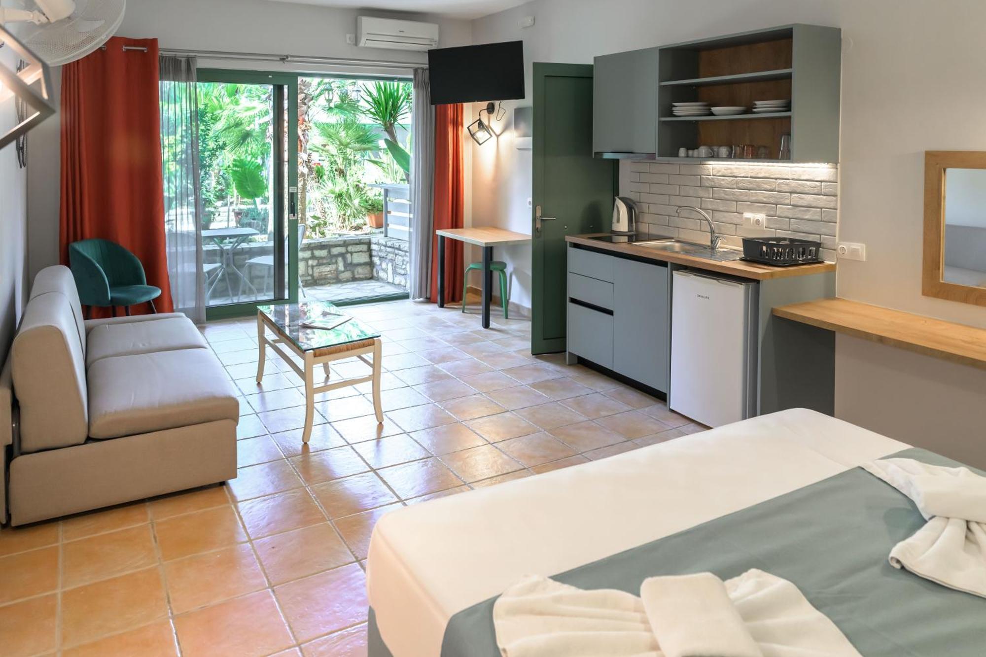 Rouda Bay Beach Hotel Mikrósz Jalósz Kültér fotó